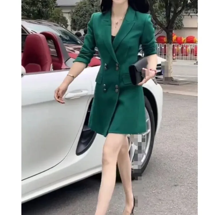 时尚纯色双扣短款潮流百搭精品女士服装