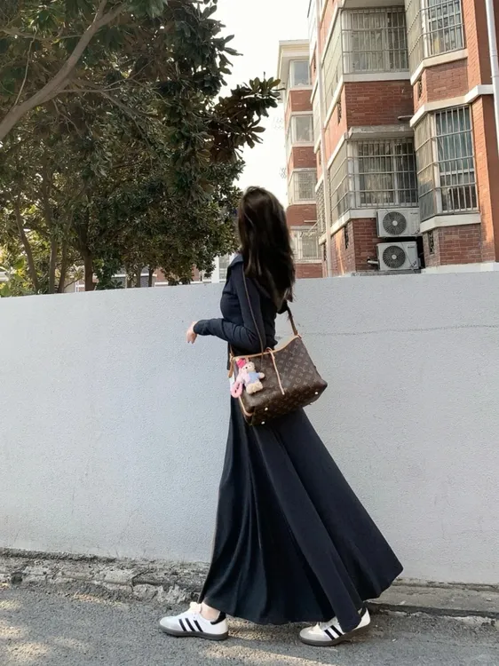 2025春季新款韩系气质小香风高级感假两件上衣半身裙时尚两件套潮