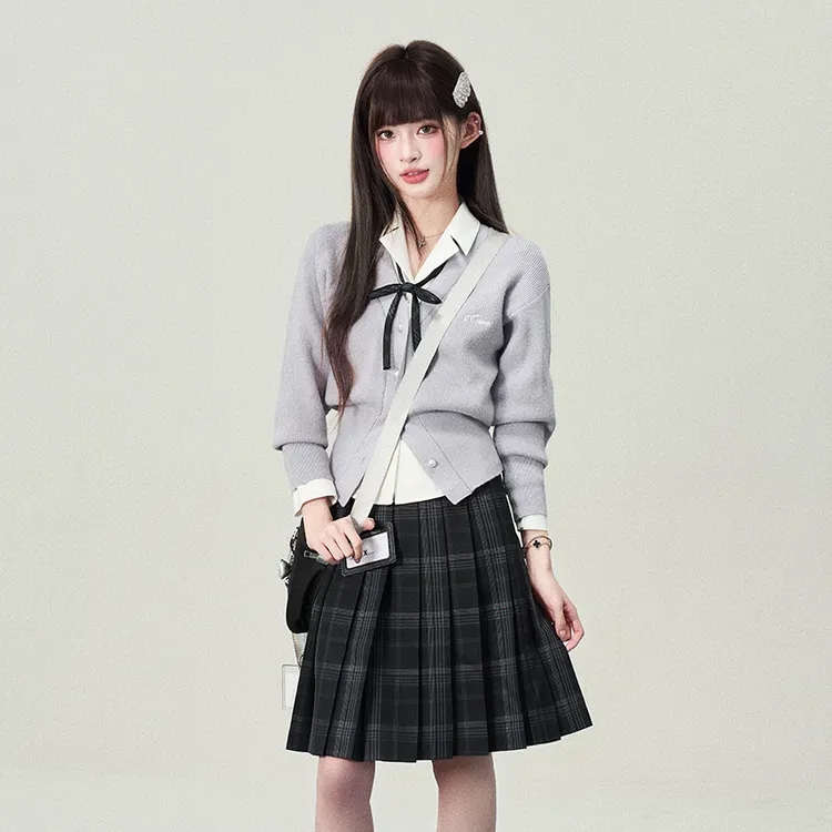 花铃太太jk制服学姐开衫女2025新款小众精致设计校供感收腰外套
