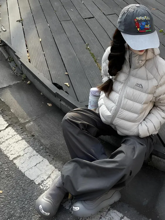 韩系轻薄早秋棉衣外套女连帽修身小个子设计感排骨服爆款夹棉棉袄