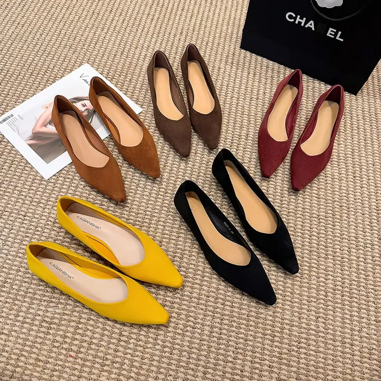 2025新款一脚蹬单鞋女鞋百搭四季尖头大码透气小猫跟女低跟高级感