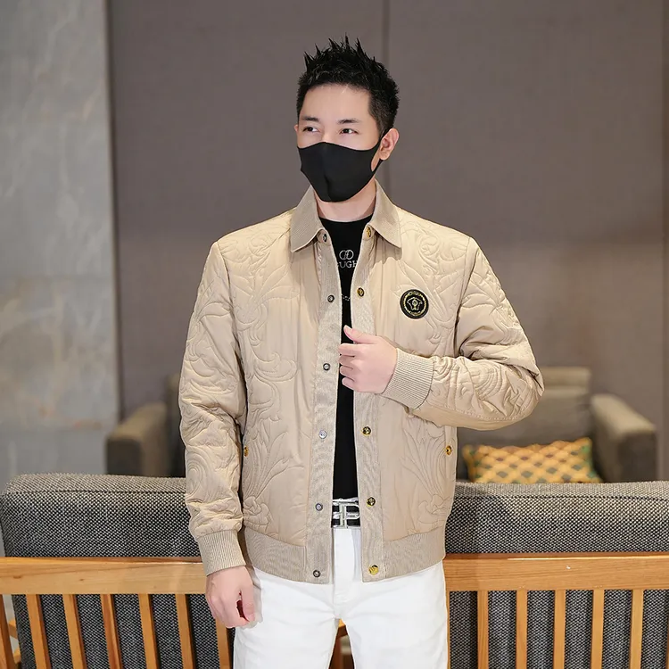 男士加棉夹克2025秋冬新款时尚个性设计徽章百搭休闲翻领保暖外套