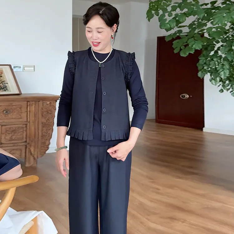 2025妈妈装秋装时尚气质套装中老年女显瘦休闲马甲背心三件套