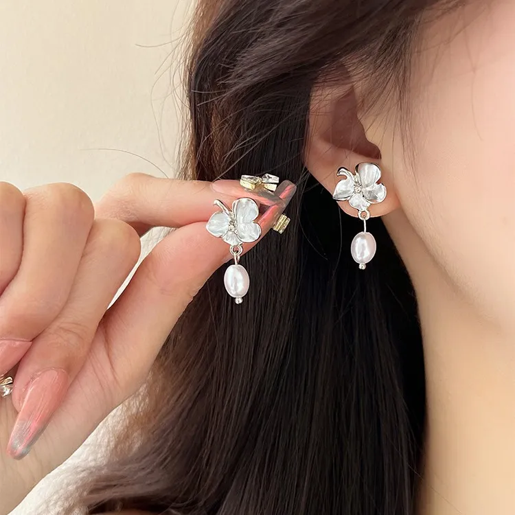 不锈钢耳饰轻奢耳饰轻奢耳饰小众女士耳坠百搭珍珠饰品凸显高夏天