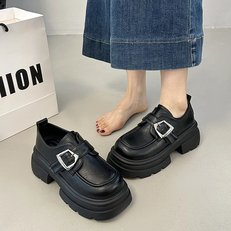 英伦风小皮鞋女2025新款春秋季百搭配裙子厚底增高乐福鞋单鞋