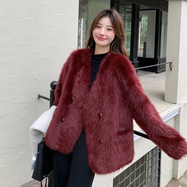 红色小香风皮毛一体外套女冬季2025新款轻奢气质名媛短款毛毛上衣