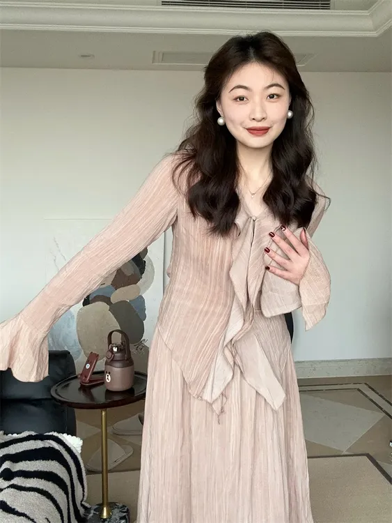 Something叁熏 粉色荷叶边显瘦喇叭袖套装半身裙两件套191