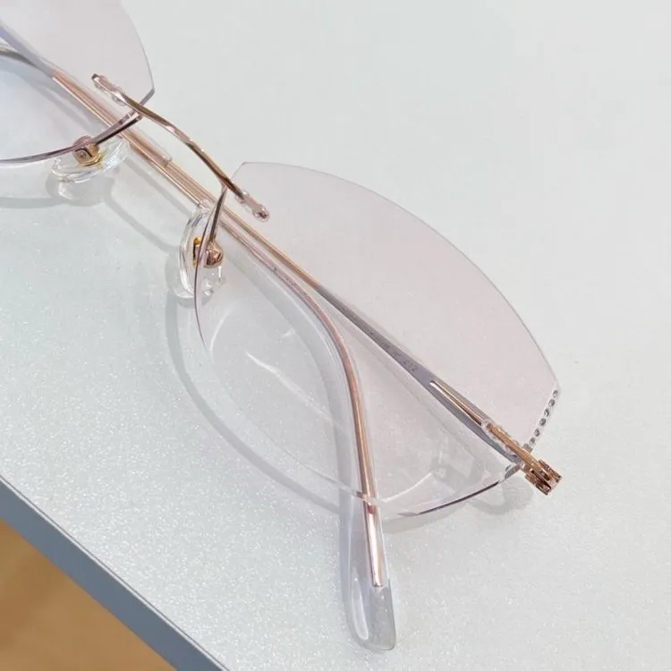 超轻无边框变色近视眼镜女可配高度数纯欲钻石切边风格平光防蓝光