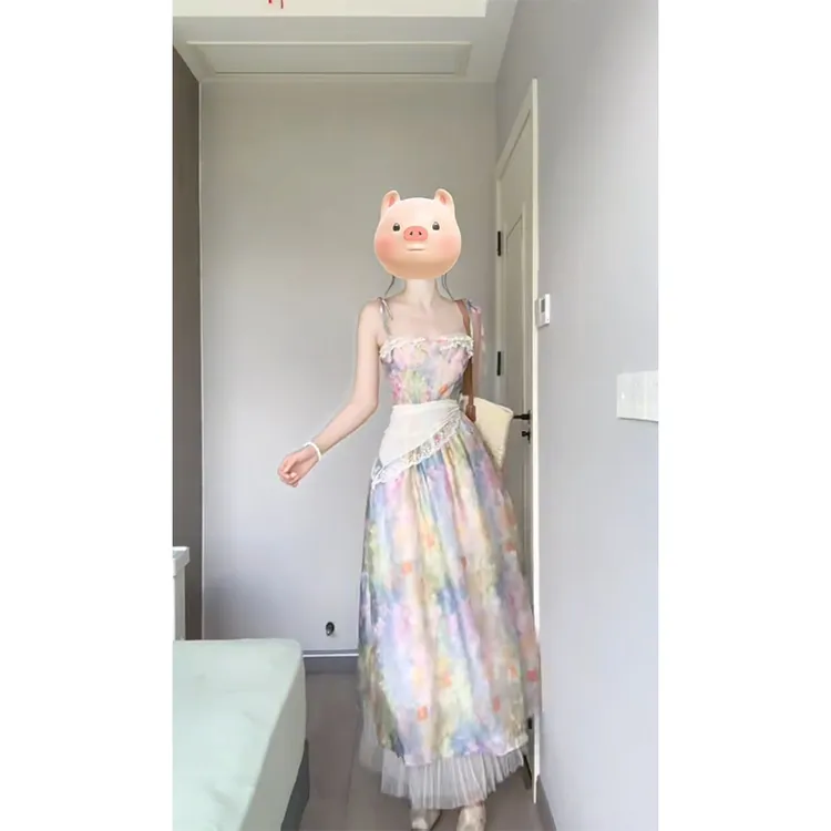 2025春夏新款时尚韩系洋气减龄高级感修身显瘦甜美碎花吊带连衣裙