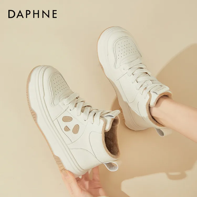 达芙妮厚底高帮板鞋女鞋2025新款冬季加绒保暖棉鞋白色休闲熊猫鞋