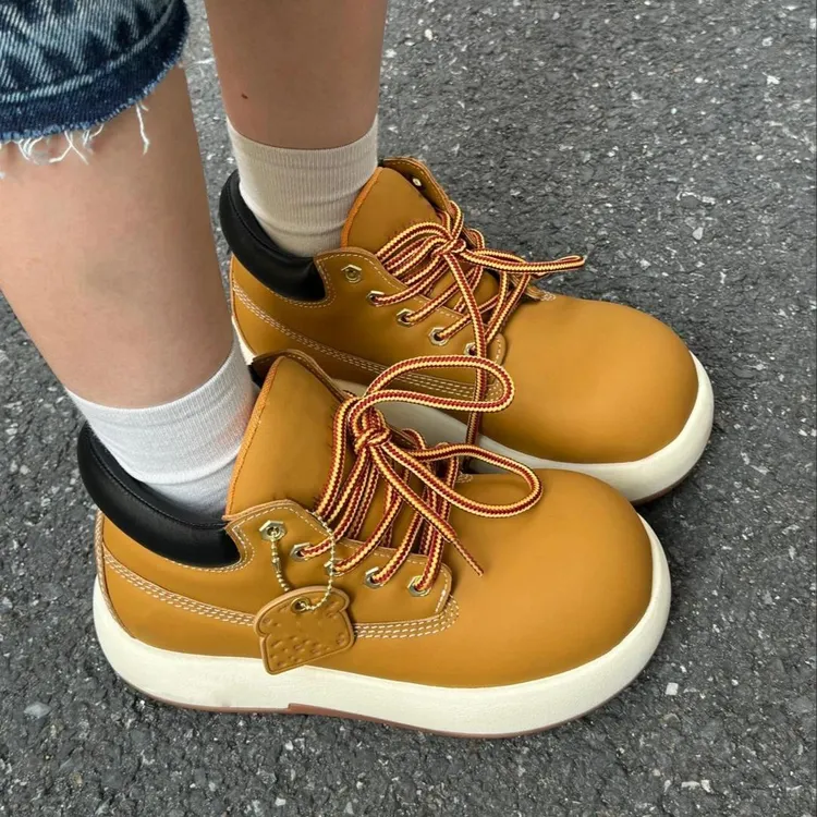 丑萌q版大黄靴男女同款厚底通勤情侣小众大头低帮潮靴女生马丁靴