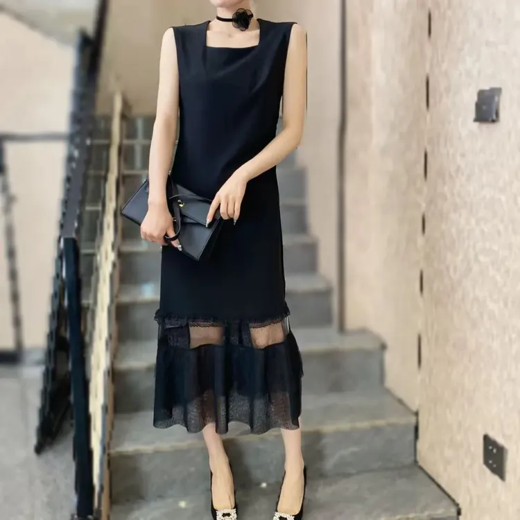  2025夏季新款时尚显瘦气质女士网红洋气连衣裙百搭款D6599