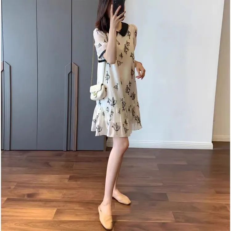 夏季新款轻奢高级感印花温柔风连衣裙裙子女气质娃娃领减龄显瘦