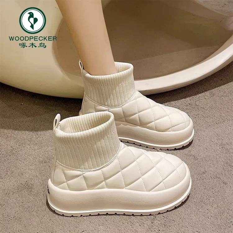 啄木鸟厚底雪地靴女款冬季棉鞋子2024新款加绒短筒防水防滑面包鞋