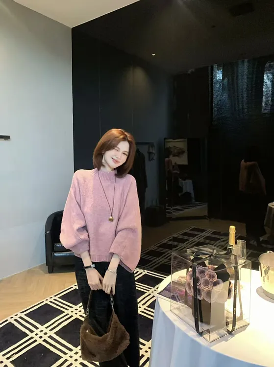 【芝士Cheese】黛芙莉亚 磨毛宽松型圆领落肩袖秋冬时尚百搭毛衣