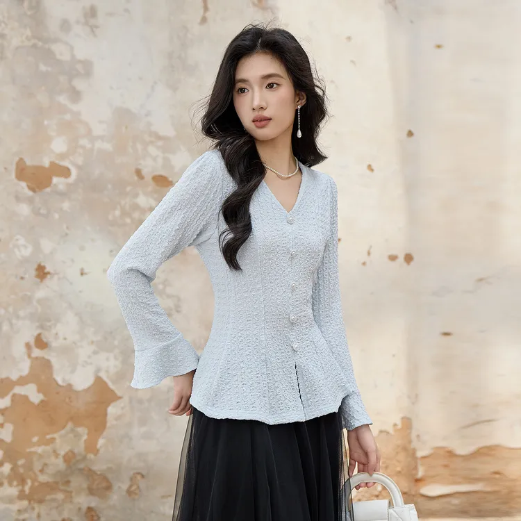 奢姿大码女装2025秋季时尚纹理感喇叭袖衬衫胖妹妹气质V领上衣