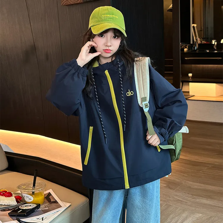 女童秋季冲锋衣2025新款儿童洋气拼色外套男女童春秋户外连帽上衣