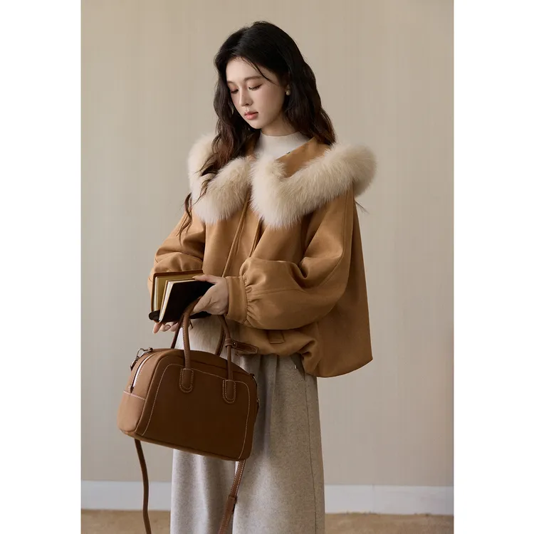 谜秀狐狸毛领羽绒服仿麂皮外套女2025冬季新款高级感减龄保暖加厚