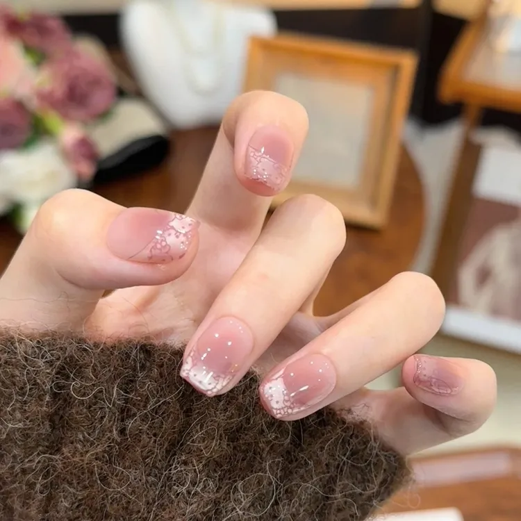 kitty乐园】腮红kt猫眼美甲穿戴甲短款显白手工穿戴甲可爱指甲贴