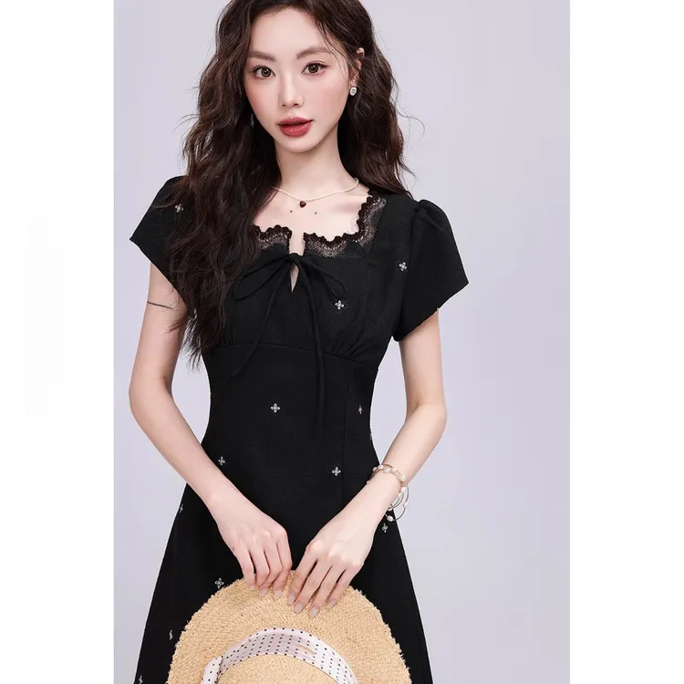 2025夏新款黑色连衣裙法式气质复古碎花收腰显瘦a字裙女D3016