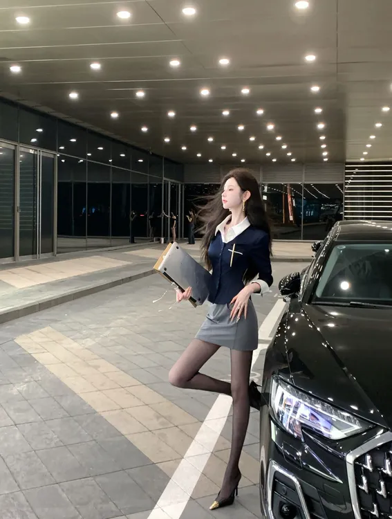 【雅乔定制】时髦院系 缎面修身撞色假两件衬衫女长袖DYYK-25072513