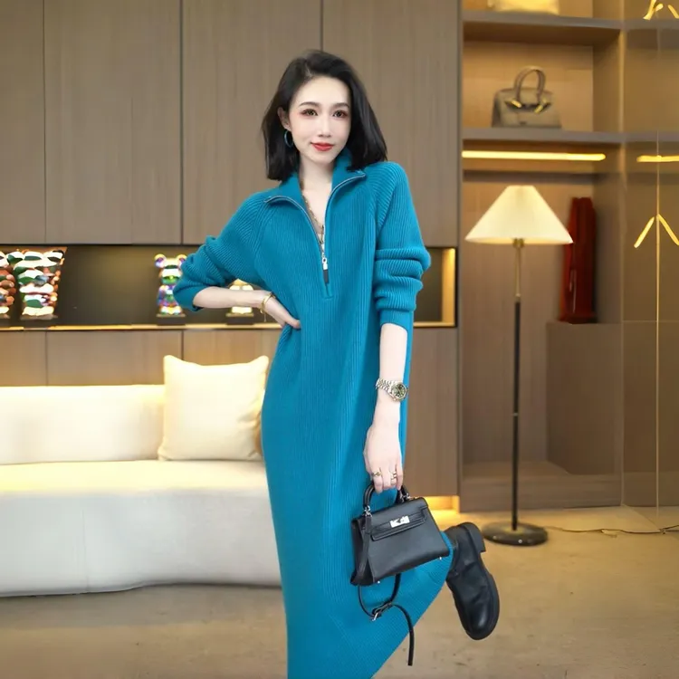 秋冬配大衣高级感超好看拉链领中长款毛衣裙过膝内搭针织连衣裙女