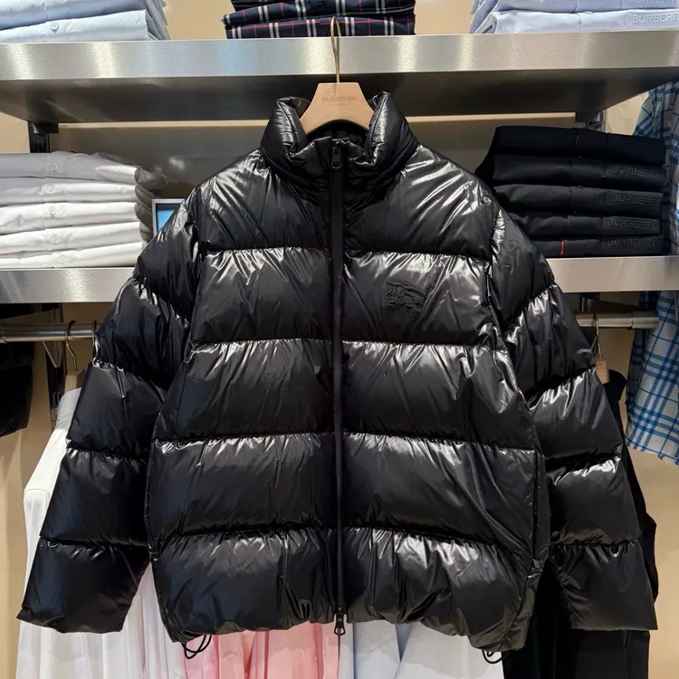 未使用 BURBERRY/博柏利 巴宝莉男装连帽鹅绒羽绒服 80713711