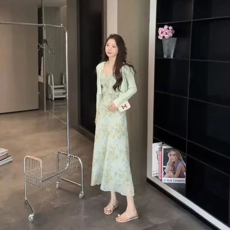 2025夏季新款法式温柔风小飞袖气质碎花连衣裙搭防嗮开衫两件套
