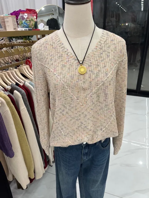 和尚哥视频推荐V领针织上衣