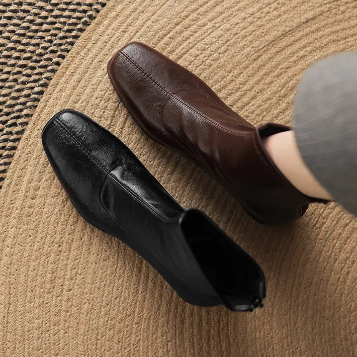 低跟平底秋冬女鞋2025新款法式显瘦女靴棕色瘦瘦靴大码女鞋41-43