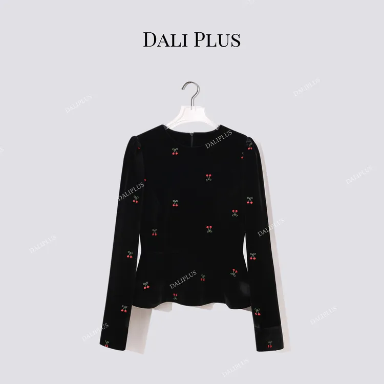 DALI PLUS“樱桃丝绒上衣”小天鹅掐腰感优雅女装上衣-D5ST1653