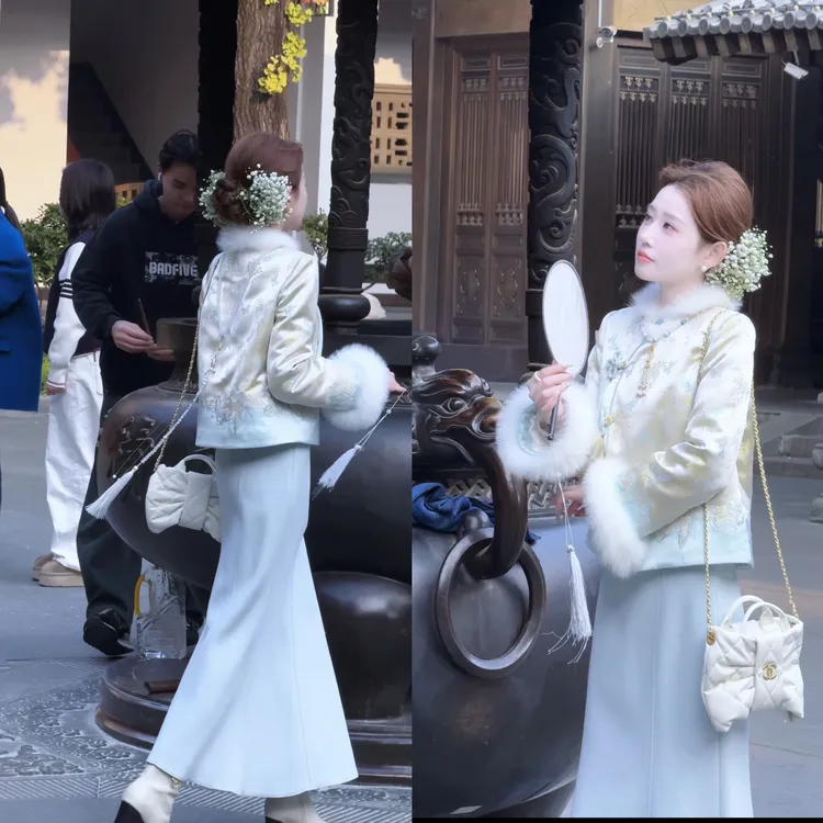 【婷婷】《温而不艳•蝶影》艺术品撞色狐狸毛刺绣羽绒外套TT2SQTH2397