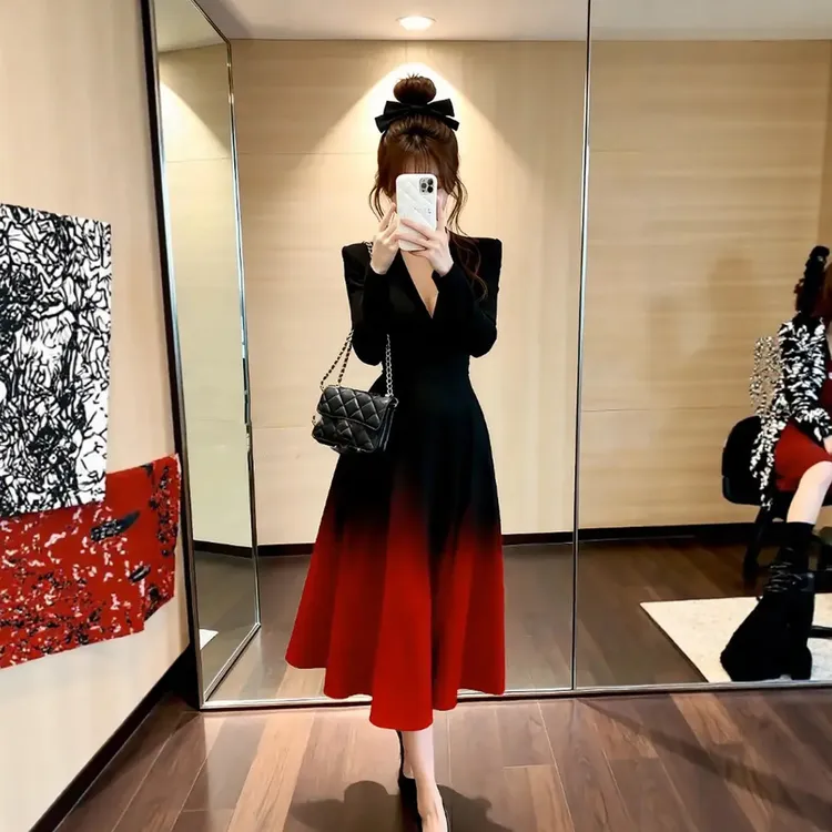 大码胖mm韩系收腰气质高级感连衣裙女装春季新款时尚穿搭长袖长裙