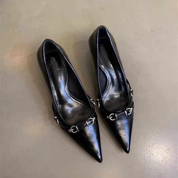 2025年新款尖头黑色皮带扣高跟鞋女细跟高级感气质名媛浅口单鞋女