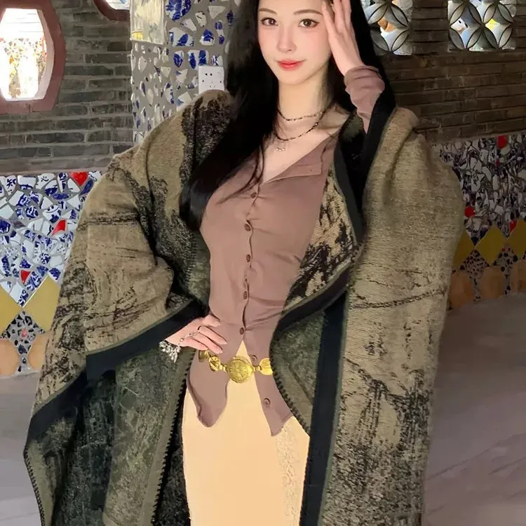 秋冬简约感大披肩草原云南民族风披肩女外搭披风仿羊绒围巾女现货