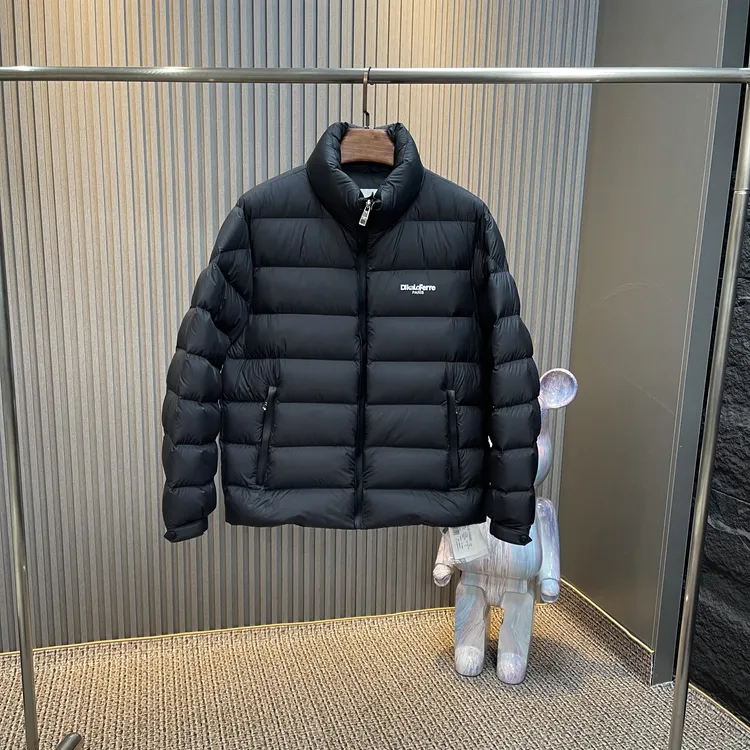 迪卡里奥·费雷《DIKALO FERRE》时尚简约黑色中厚款羽绒服