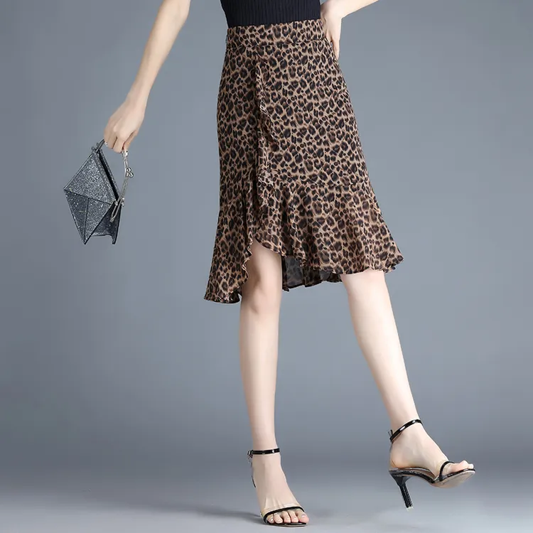 豹纹雪纺半身裙女夏2025新款高腰不规则荷叶边包臀时尚中裙鱼尾裙