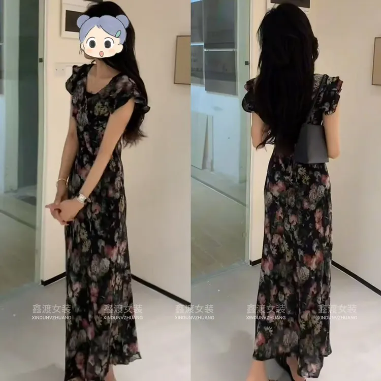 2025夏季新款时尚显瘦气质女士网红洋气连衣裙百搭款D9549