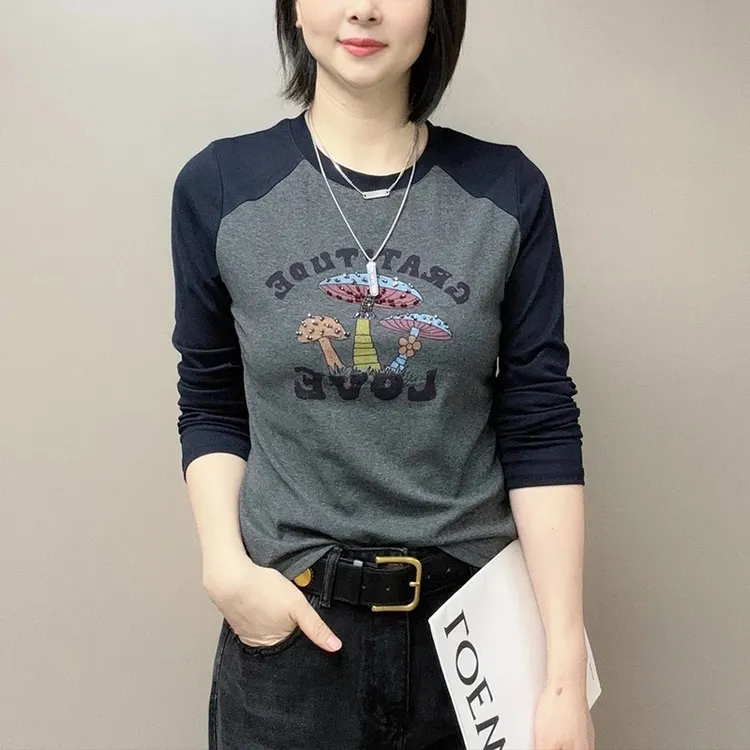 圆领印花撞色长袖T恤女2025秋冬新款时尚洋气显瘦内搭打底衫上衣