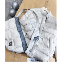 【Q-xyy服饰】欧家冬季带包包羽绒外套 6256