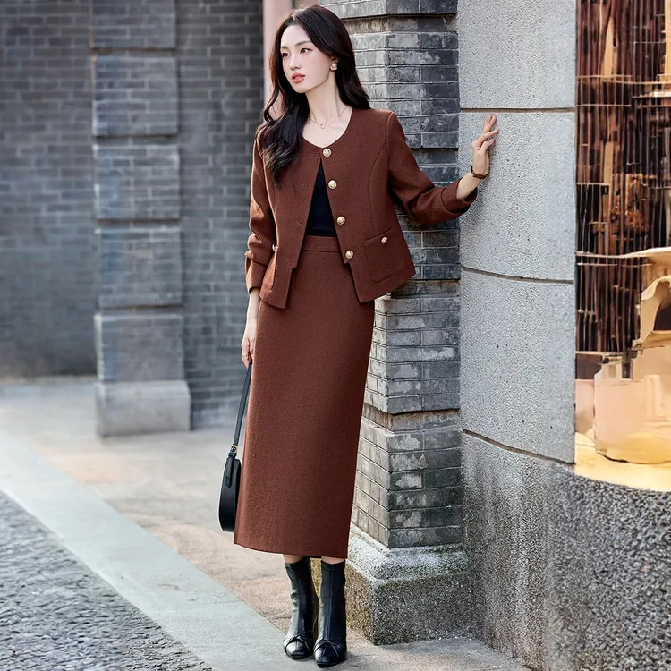 法式小香风女神范时尚套装女春秋季2025新款洋气减龄高级感两件套