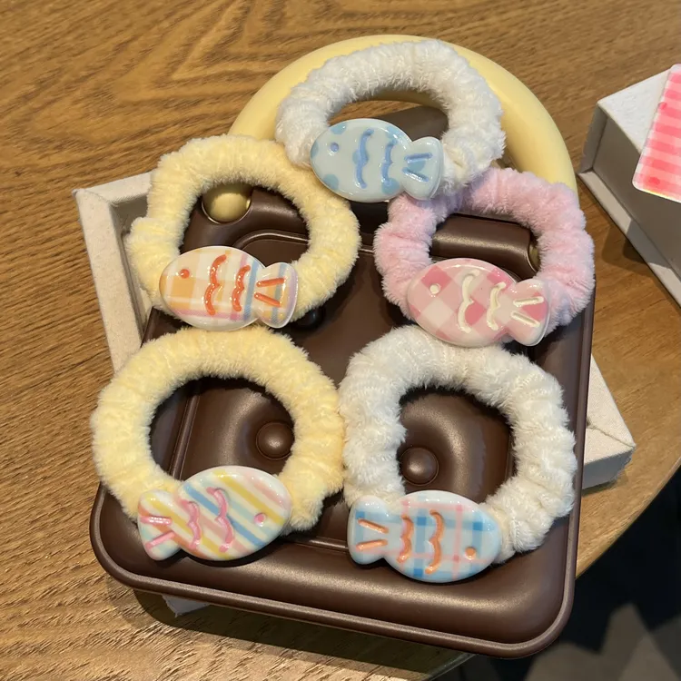 可爱马卡龙小鱼发圈奶呼呼毛绒卡通发绳网红ins风少女头绳发饰