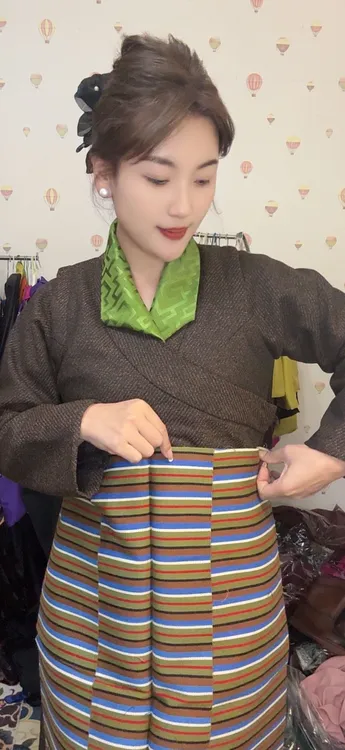 一号新款加绒带袖子藏装单件藏服女士