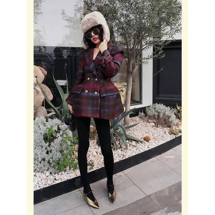 独特漂亮的初冬小香风复古百搭气质收腰红色格纹西装毛呢厚外套女