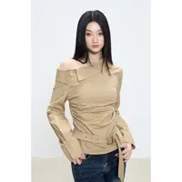 WITHMIN 衬衫女2025新款秋季显瘦收腰纯欲露肩性感斜肩上衣女长袖