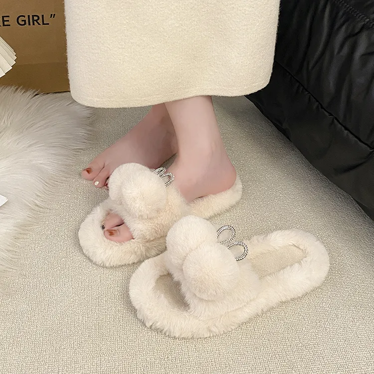 韩版网红时尚水钻一字毛毛球拖鞋女外穿2025新款秋冬舒适保暖防滑