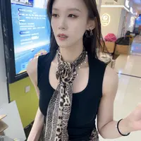 M108豹纹花朵两代长巾