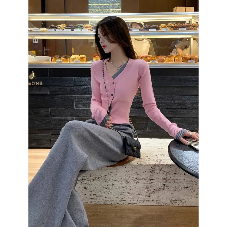 新店开业春秋穿搭套装2025年新款领长袖针织开衫高腰直筒阔腿裤两