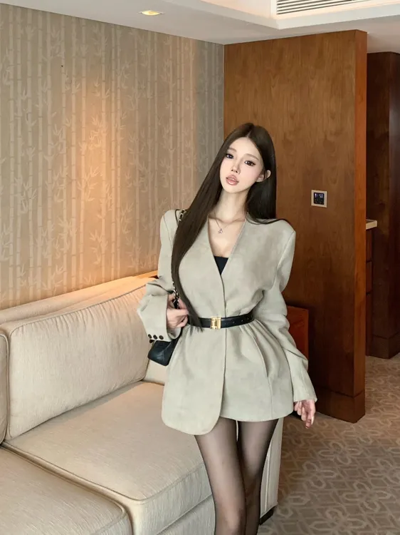 2025秋冬时尚新款两色法式复古高级感西装外套女收腰显瘦上衣