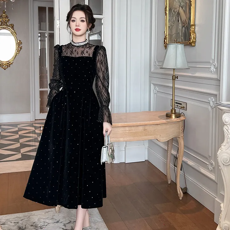 秋冬显瘦气质长袖洋气时尚法式新款黑色修身百搭女装连衣裙9950